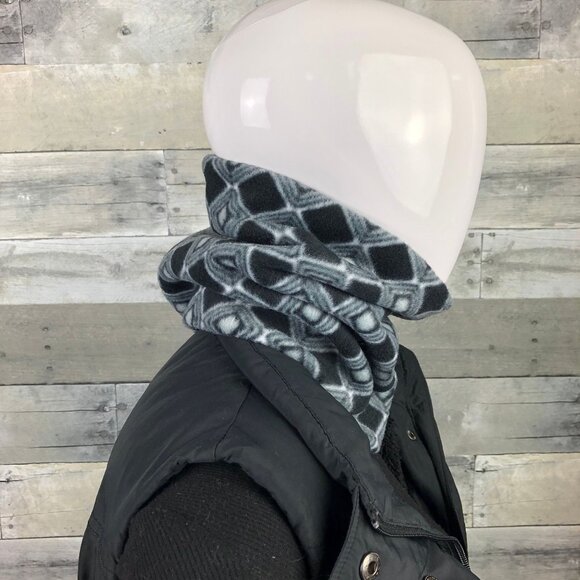 Black & Gray Diamond Fleece Neck Gaiter: Winter Scarf Warmer - Picture 4 of 9